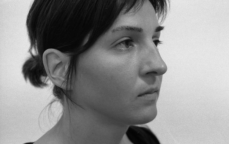 H&ouml;cker-Langnase mit kleinem Sattel und etwas zu langer Spitze. Vor der Operation.